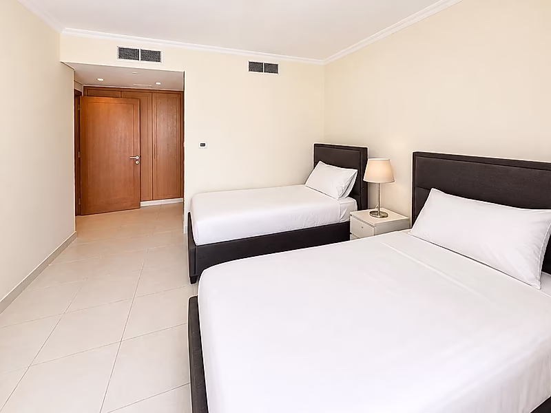 Luxury 2-Bedroom + Maid's Room | Fully Furnished | Stunning Lake View | Tamweel Tower, JLT - Photo 8