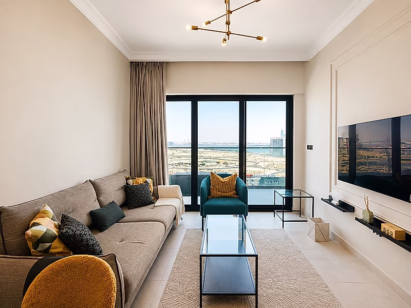 Fully Furnished | Prime location | Vacant - Photo 2