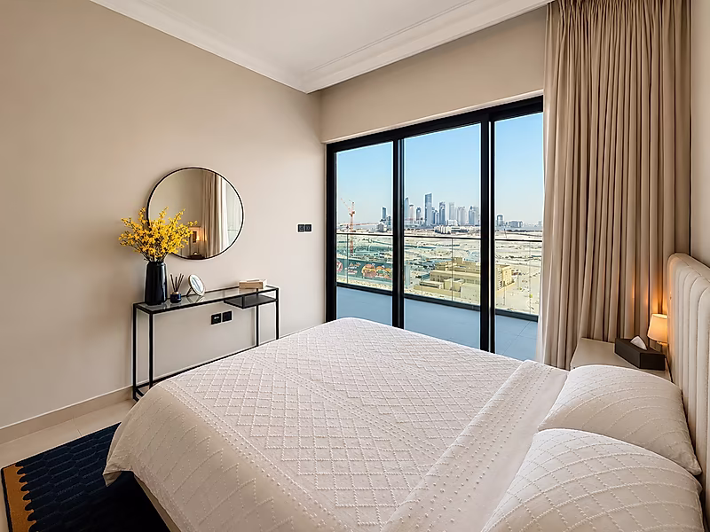 Fully Furnished | Prime location | Vacant - Photo 3