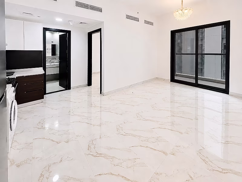 Charming 1BR Apartment with Modern Finishes - Photo 2