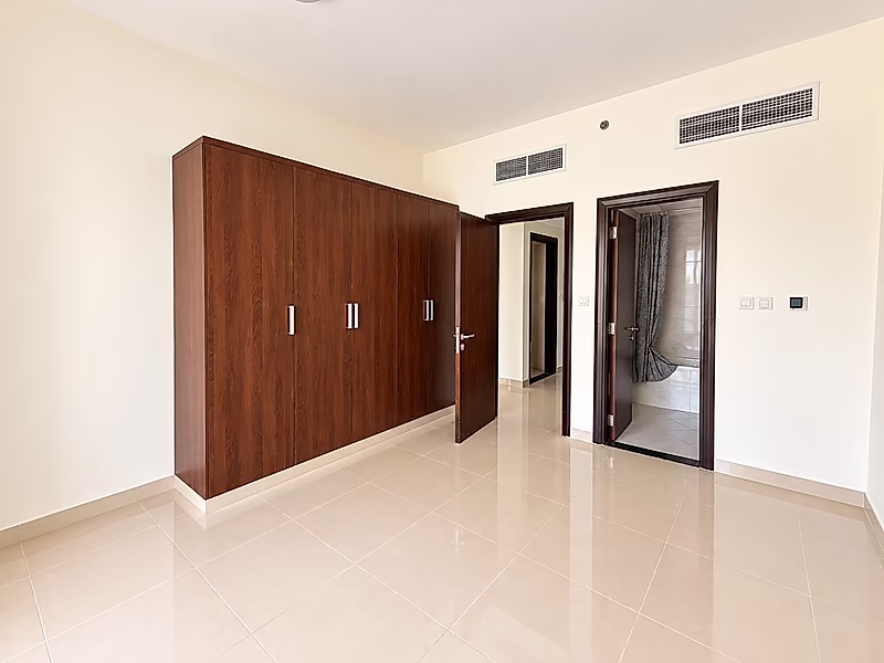 15 Days FREE | Prime location | Affordable Price - Photo 2
