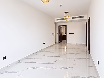 2BR Apartment | Downtown & Pool View | Well Maintain