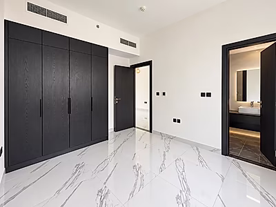 2BR Apartment | Downtown & Pool View | Well Maintain