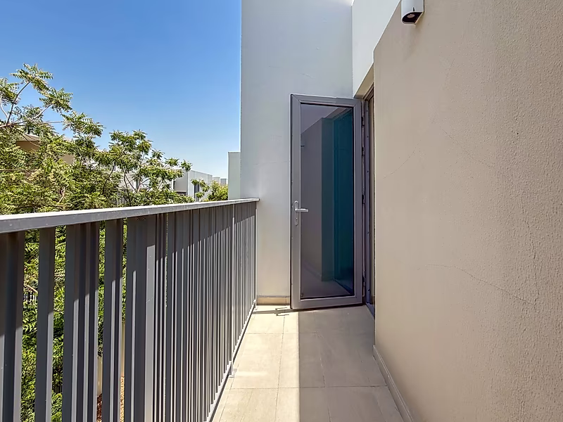Spacious | Family Community | Modern Villa - Photo 13