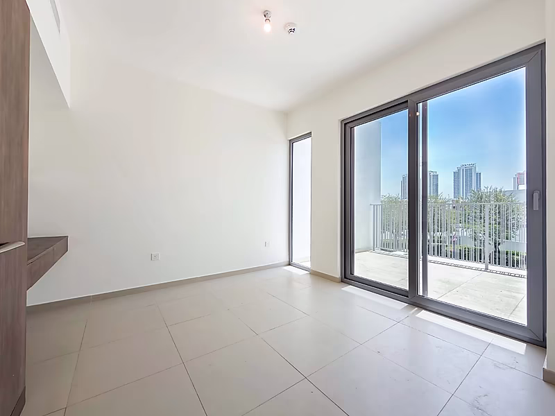 Spacious | Family Community | Modern Villa - Photo 16