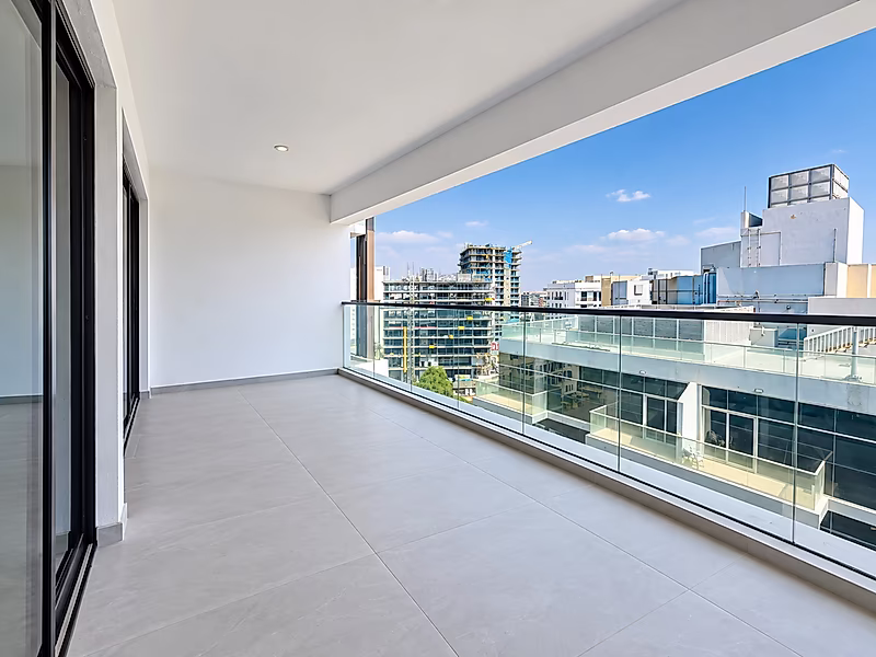 OP Price | Luxury Apartment | Brand New - Photo 6