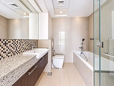Marina View | Prime Location | Unfurnished