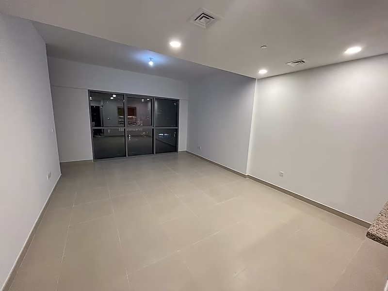 Downtown City View | 1BR Apartment | Vacant - Photo 1