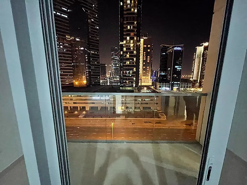 Downtown City View | 1BR Apartment | Vacant - Photo 6